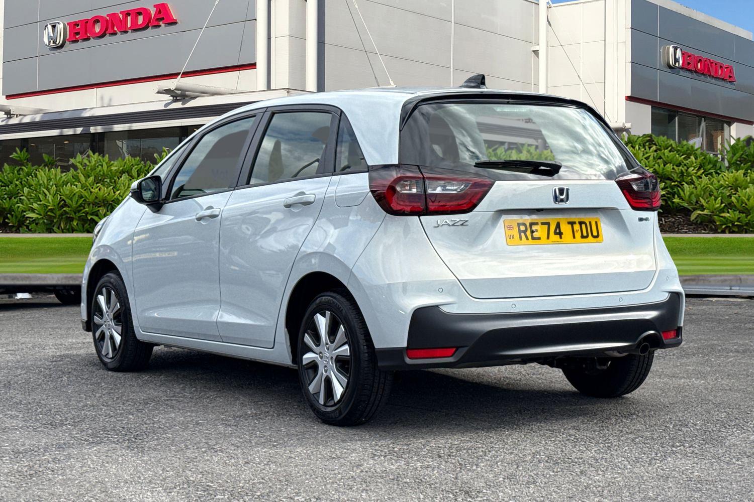 Used Honda Jazz 2024 for sale - 76128570: Photo 2