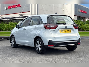Used Honda Jazz 2024 for sale - 76128570: Photo 2