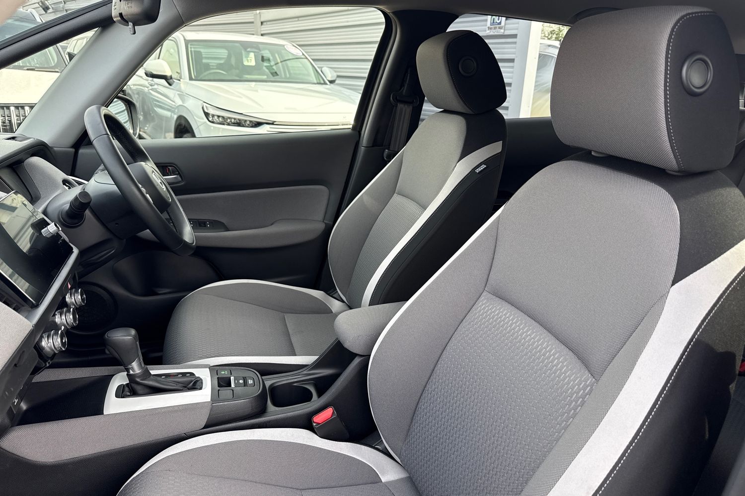 Used Honda Jazz 2023 for sale - 77973358: Photo 30