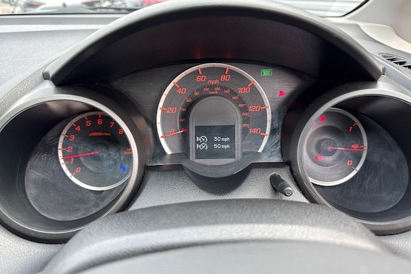 Used Honda Jazz 2015 for sale - 76243720: Photo 18
