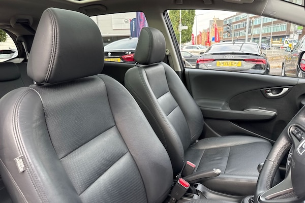 Used Honda Jazz 2015 for sale - 76243720: Photo 23