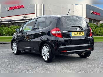 Used Honda Jazz 2015 for sale - 76243720: Photo 2