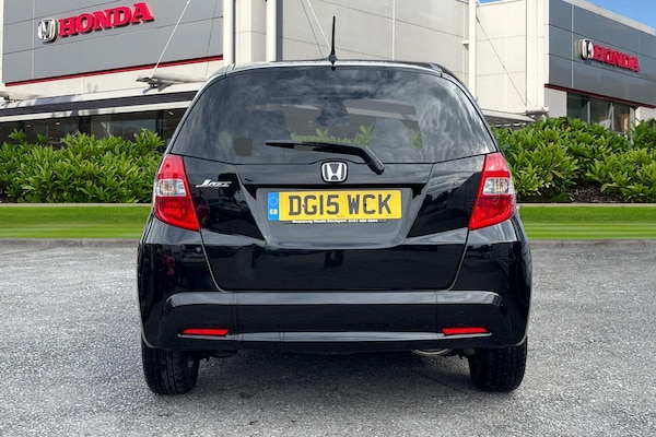 Used Honda Jazz 2015 for sale - 76243720: Photo 5