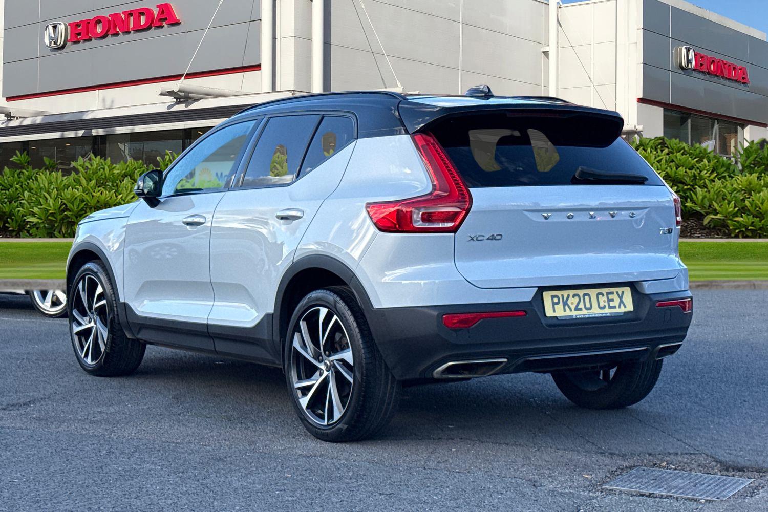 Used Volvo XC40 2020 for sale - 76405922: Photo 2