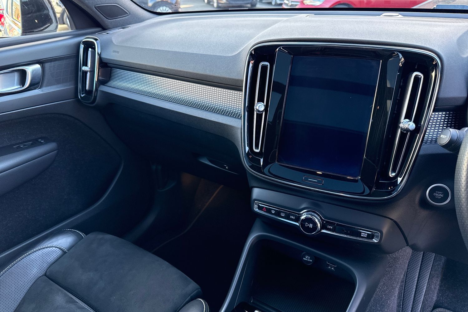 Used Volvo XC40 2020 for sale - 76405922: Photo 31