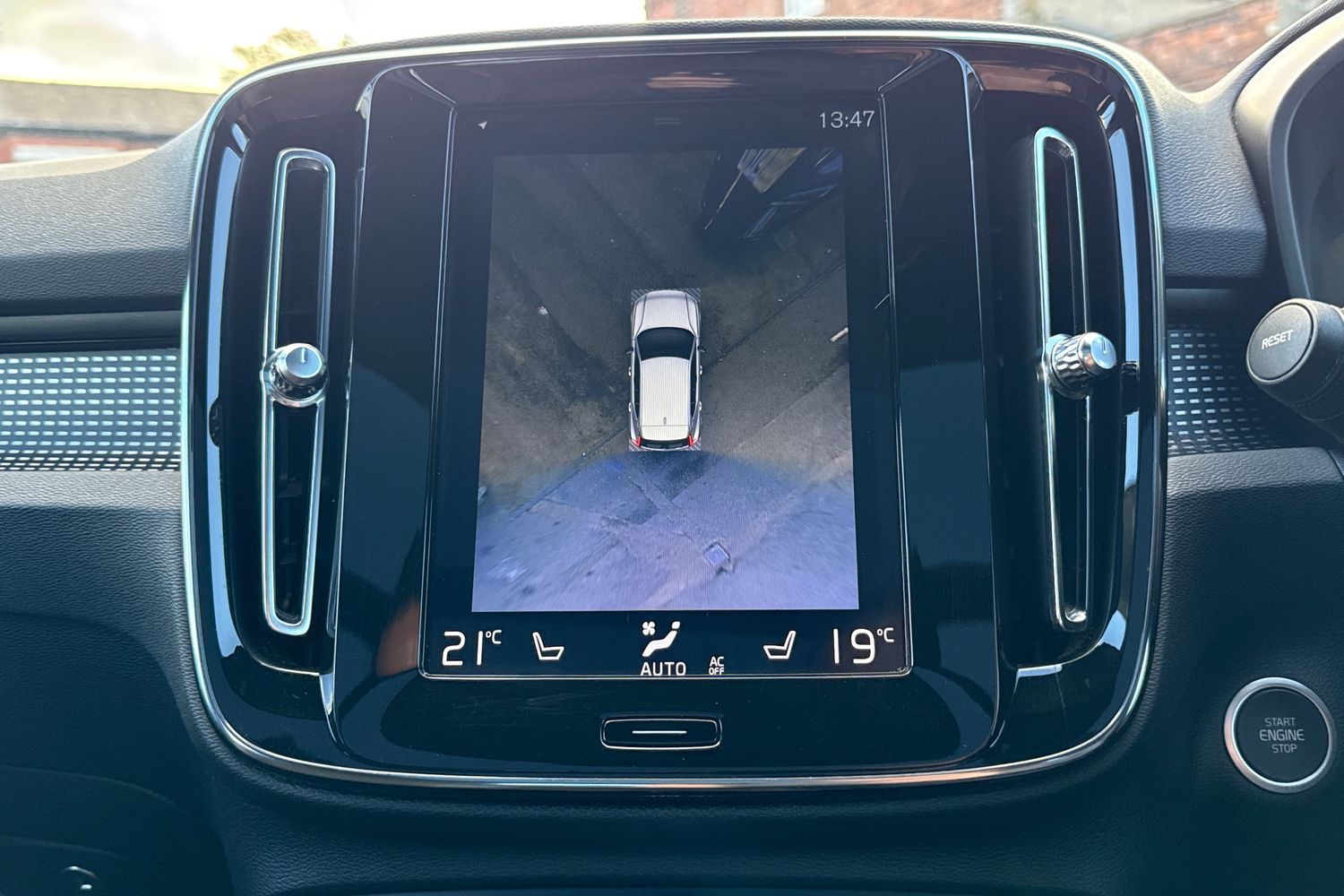 Used Volvo XC40 2020 for sale - 76405922: Photo 39