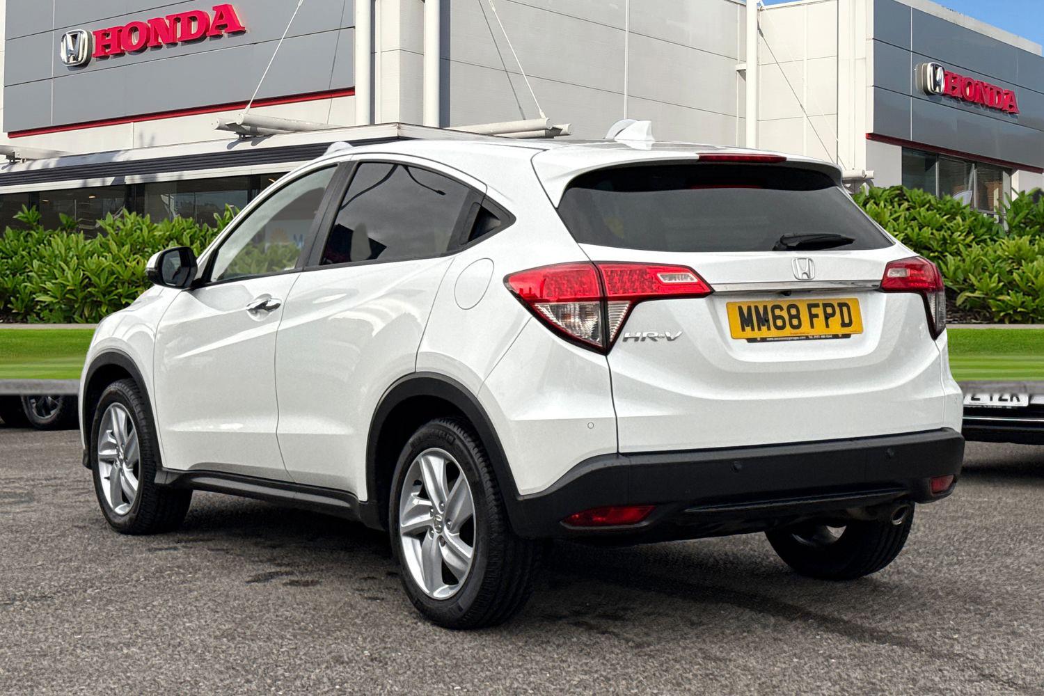 Used Honda HR-V 2018 for sale - 77480724: Photo 2