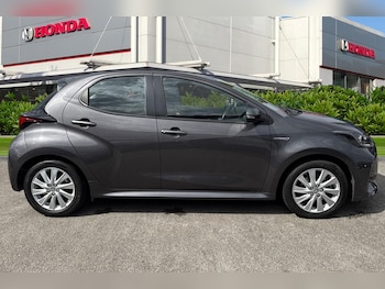 Used Toyota Yaris 2021 for sale - 78316722: Photo