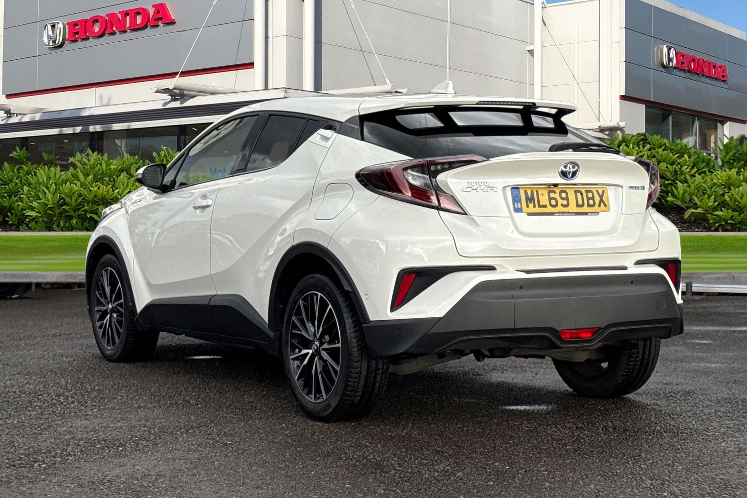 Used Toyota C-HR 2019 for sale - 75932796: Photo 2