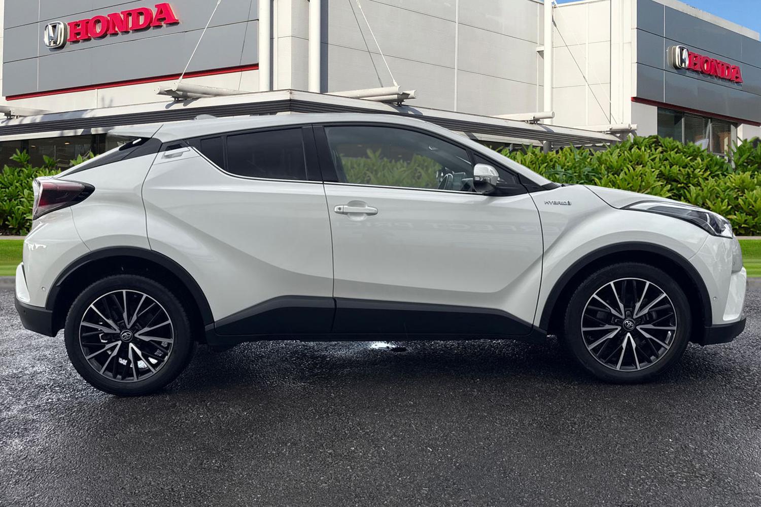 Used Toyota C-HR 2019 for sale - 75932796: Photo 3