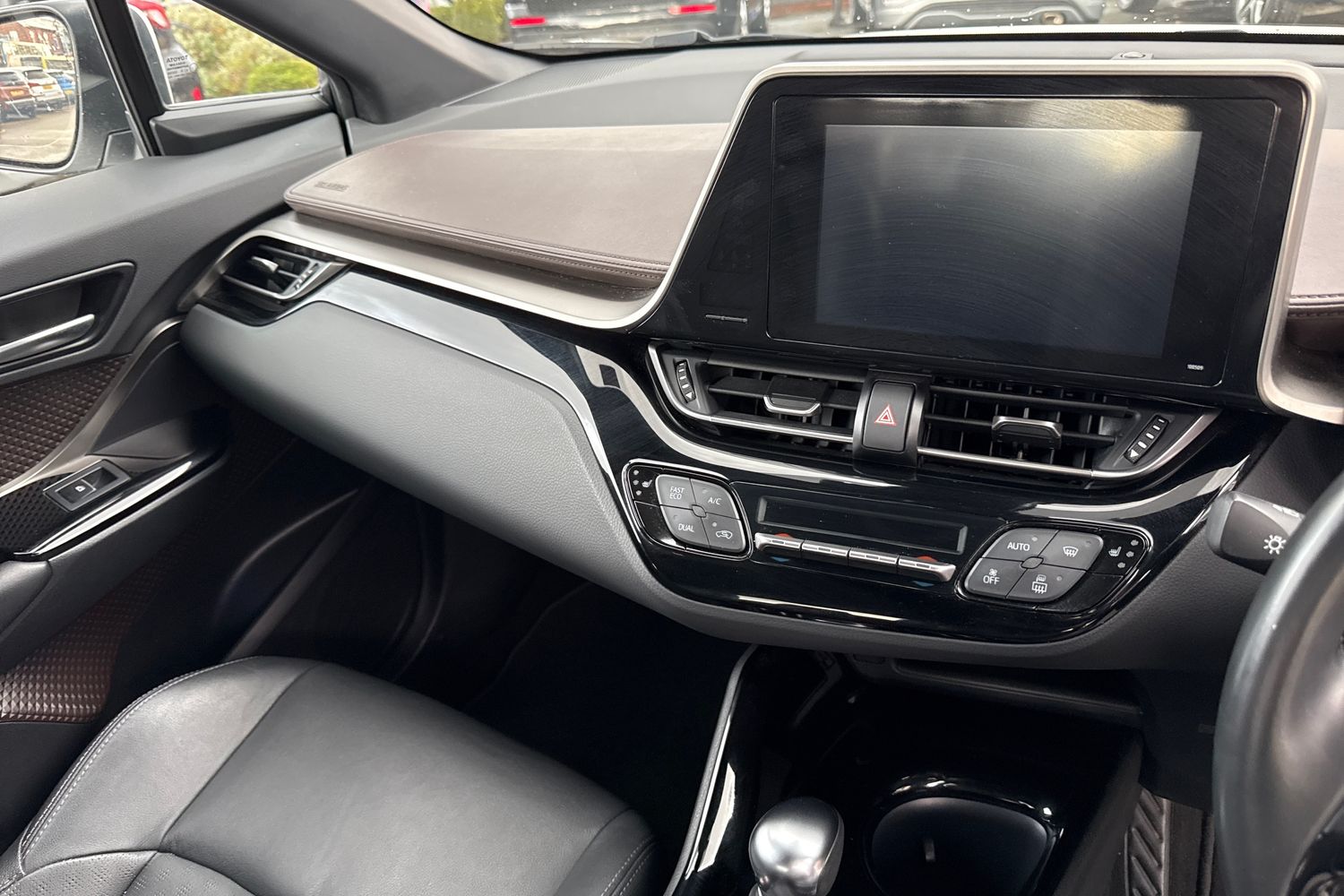 Used Toyota C-HR 2019 for sale - 75932796: Photo 32