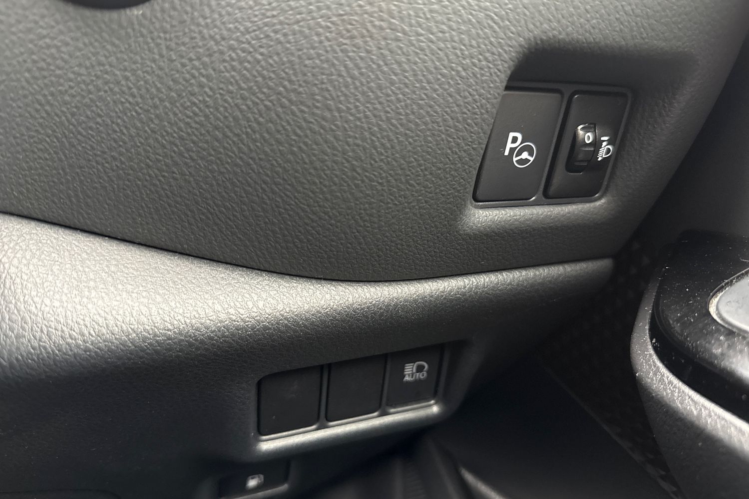 Used Toyota C-HR 2019 for sale - 75932796: Photo 35