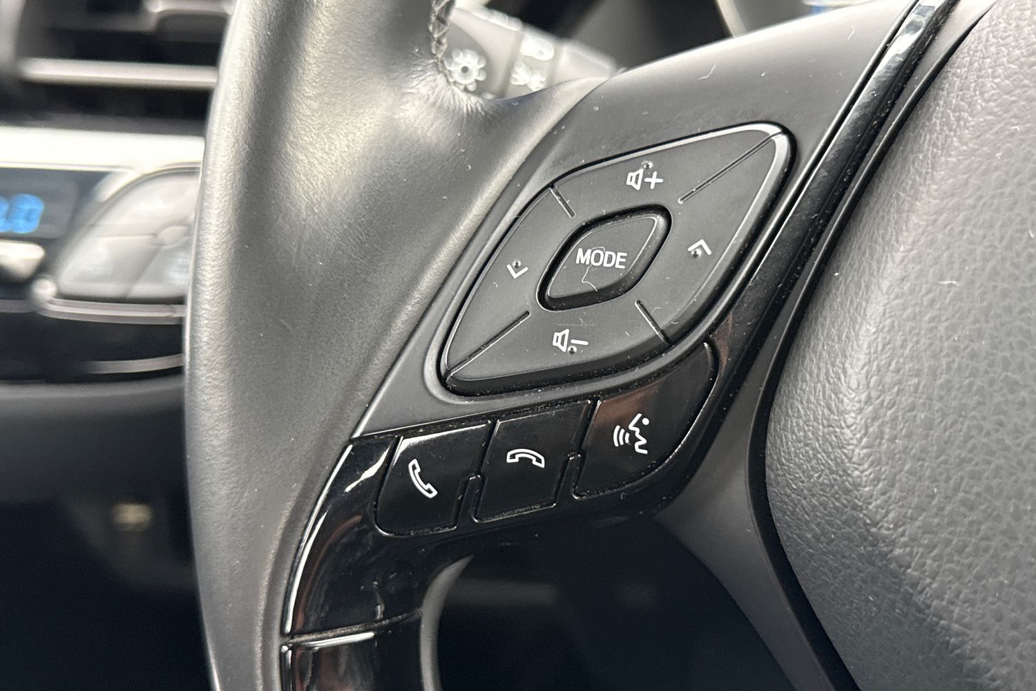 Used Toyota C-HR 2019 for sale - 75932796: Photo 39