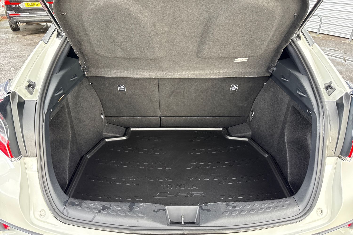 Used Toyota C-HR 2019 for sale - 75932796: Photo 8