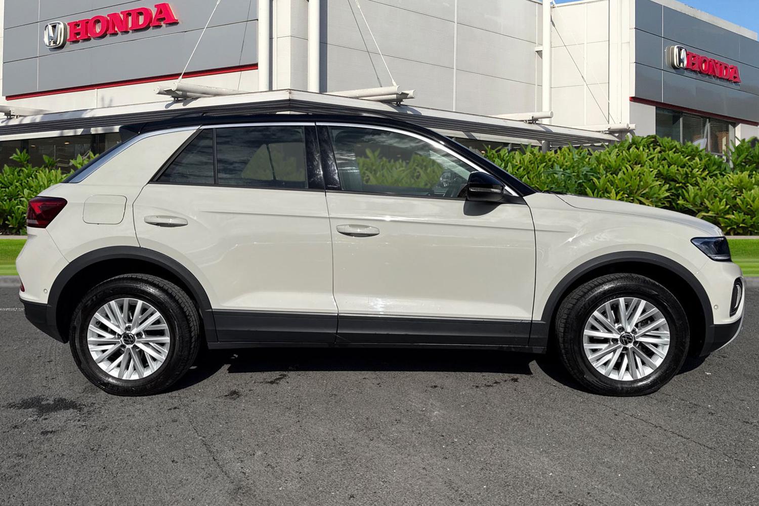 Used Volkswagen T-Roc 2023 for sale - 78039705: Photo 3