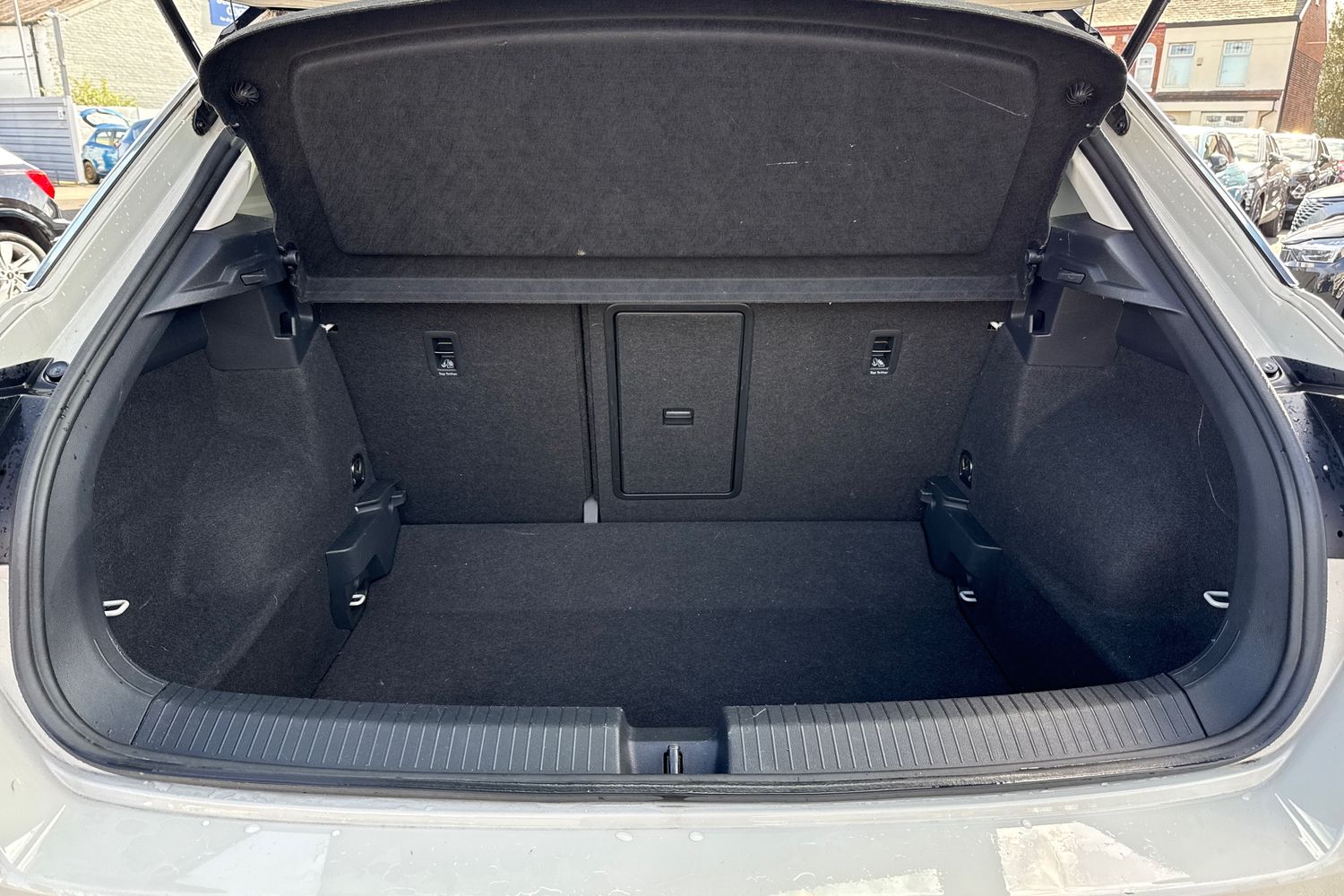 Used Volkswagen T-Roc 2023 for sale - 78039705: Photo 8