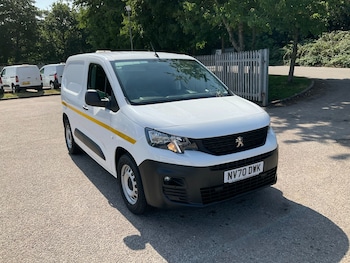 Used Peugeot Partner 2020 for sale - 76184569: Photo