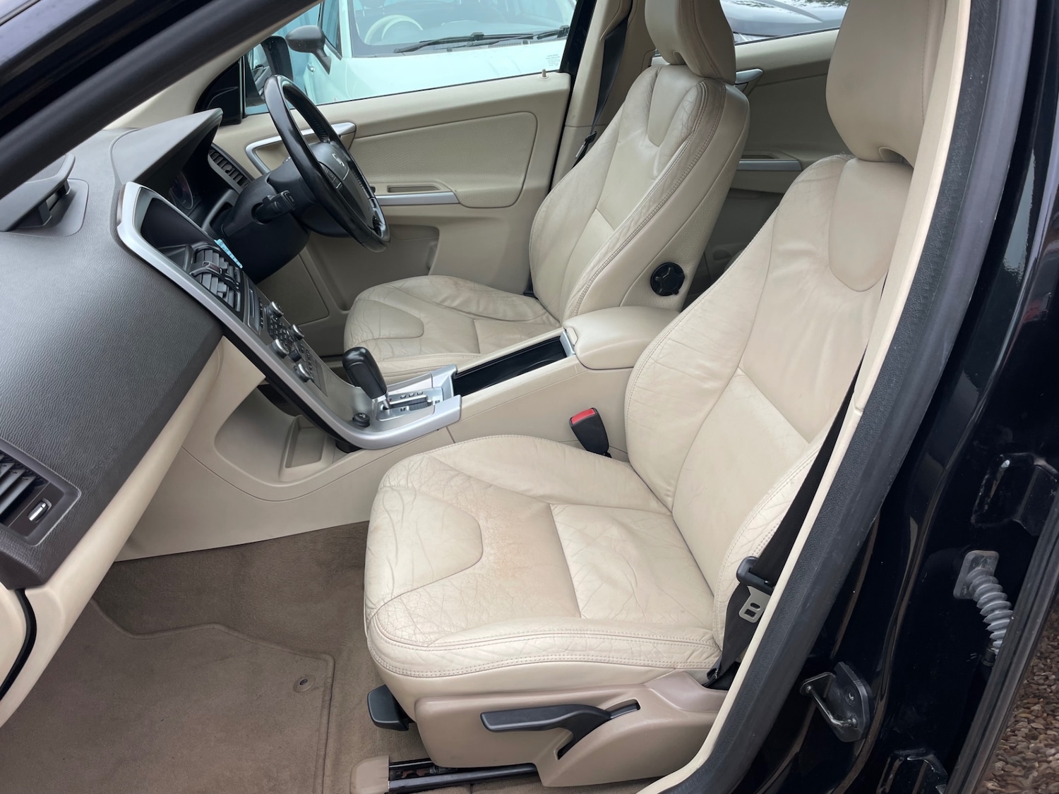 Used Volvo XC60 2009 for sale - 76726137: Photo 14