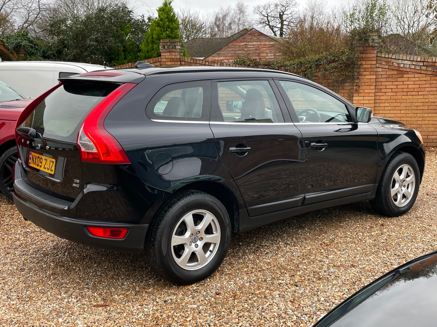 Used Volvo XC60 2009 for sale - 76726137: Photo 3