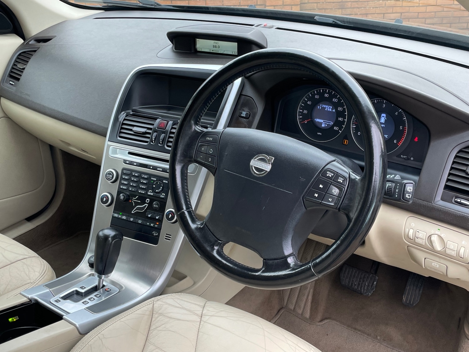 Used Volvo XC60 2009 for sale - 76726137: Photo 9