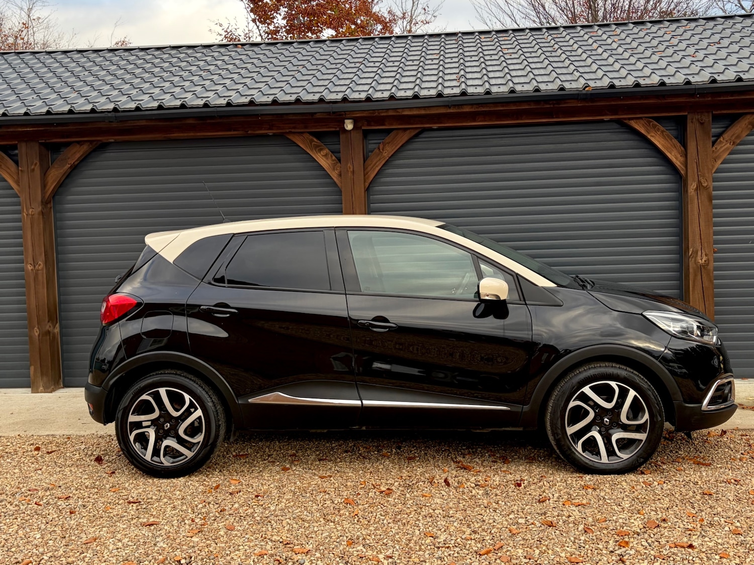 Used Renault Captur 2015 for sale - 76519279: Photo 6
