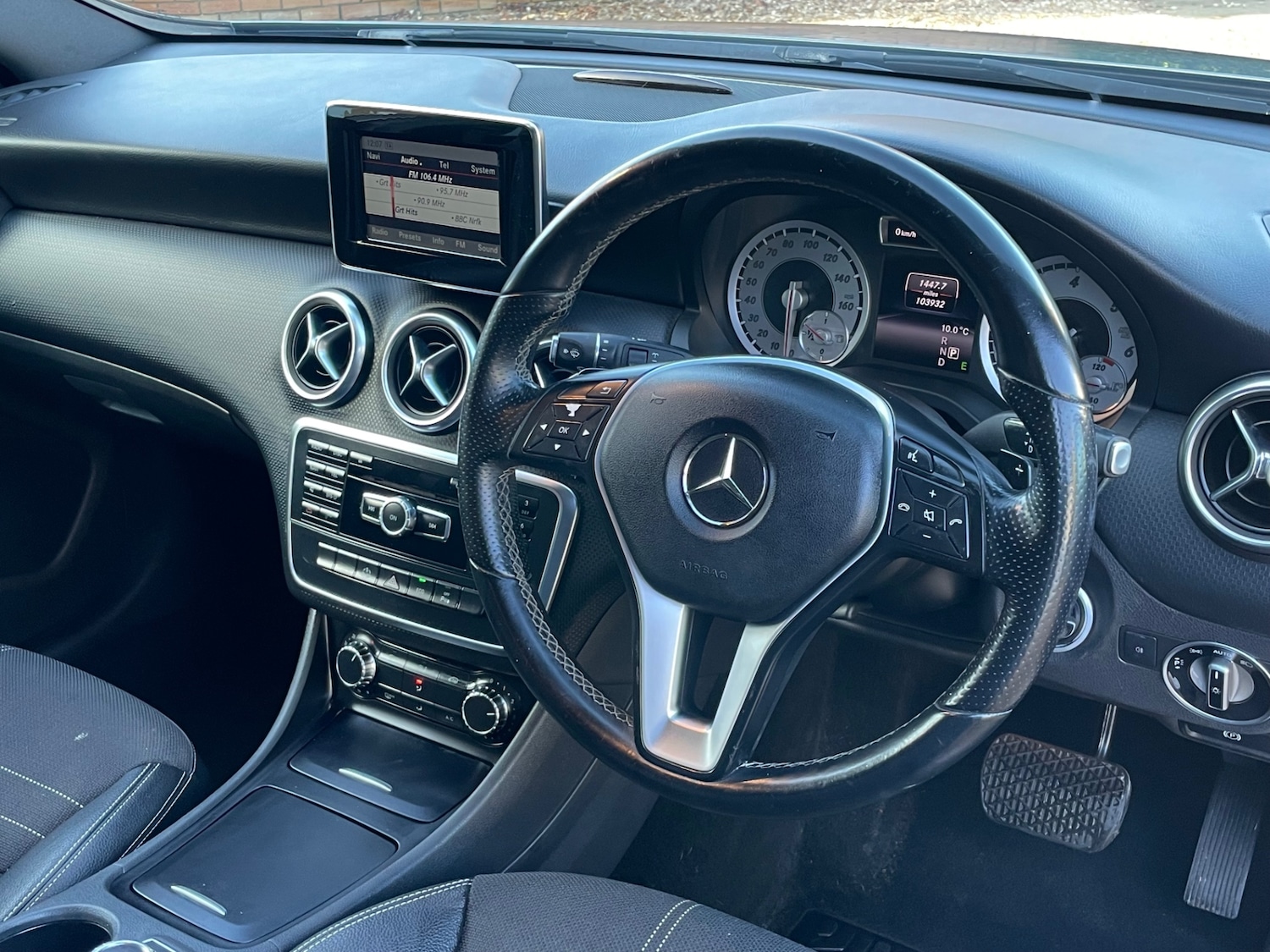 Used Mercedes-Benz A-Class 2013 for sale - 76897337: Photo 16