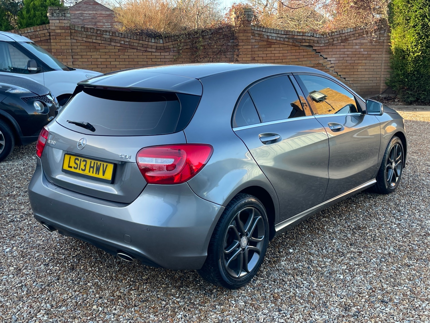 Used Mercedes-Benz A-Class 2013 for sale - 76897337: Photo 4