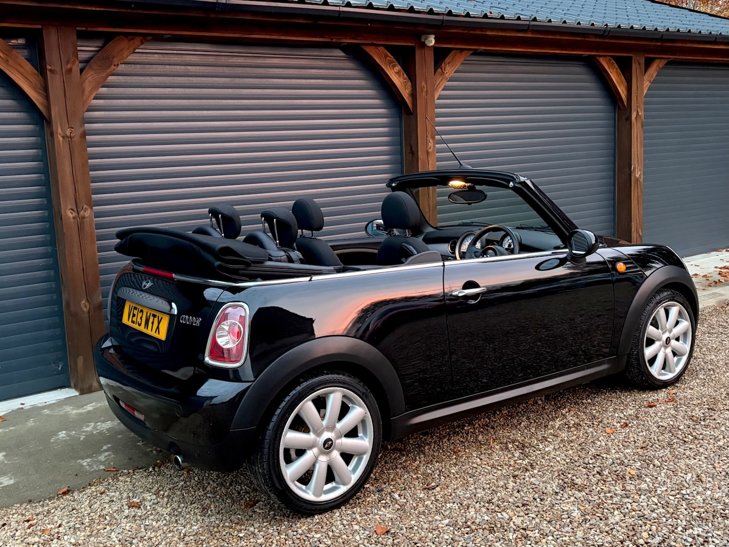 Used MINI Convertible 2013 for sale - 76497748: Photo 4