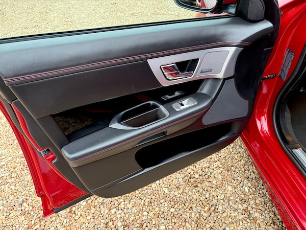 Used Jaguar XF 2014 for sale - 76298940: Photo 6