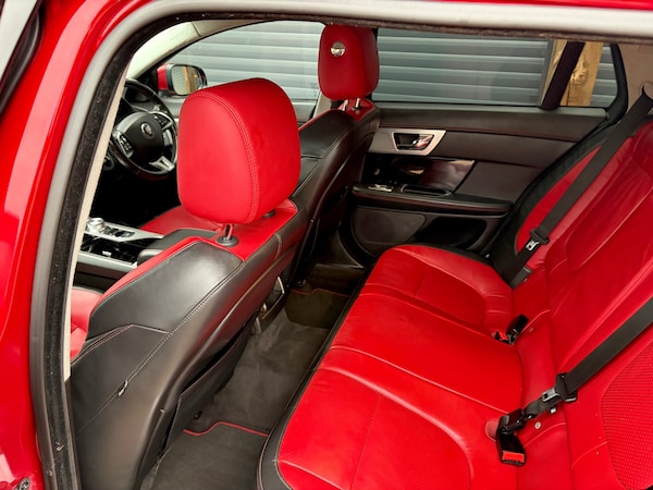 Used Jaguar XF 2014 for sale - 76298940: Photo 9