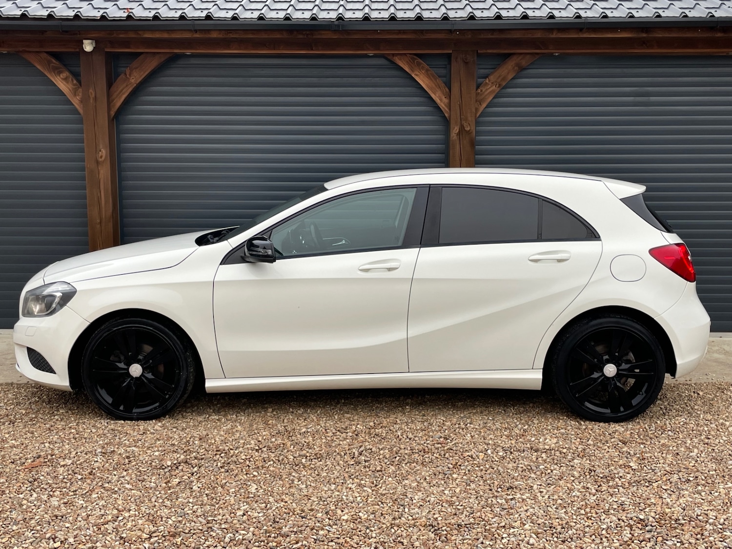 Used Mercedes-Benz A-Class 2014 for sale - 76415492: Photo 4