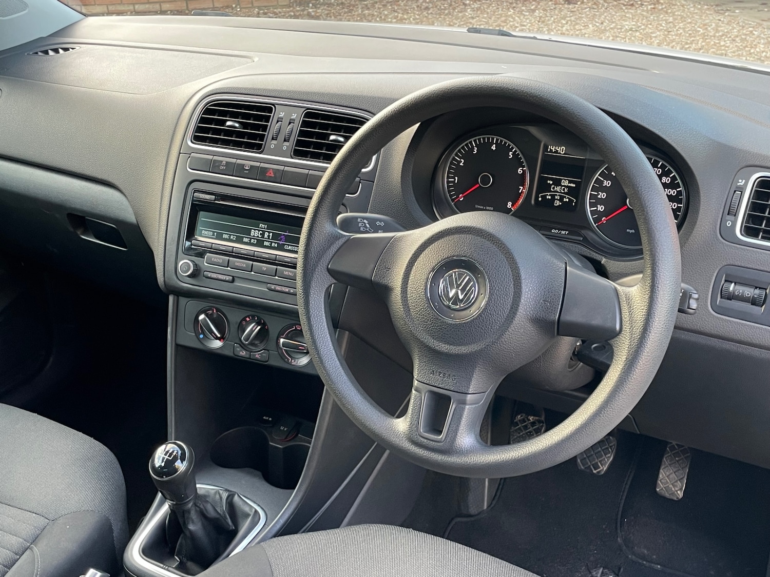 Used Volkswagen Polo 2012 for sale - 76897340: Photo 13