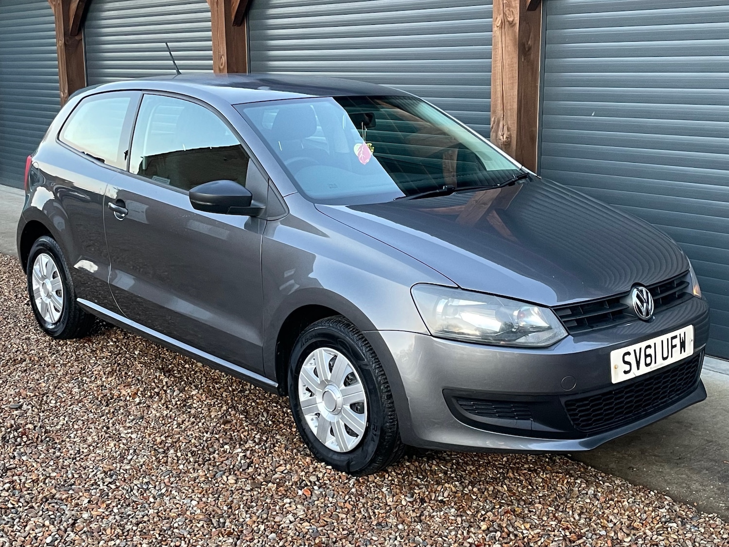 Used Volkswagen Polo 2011 for sale - 76652930: Photo 1