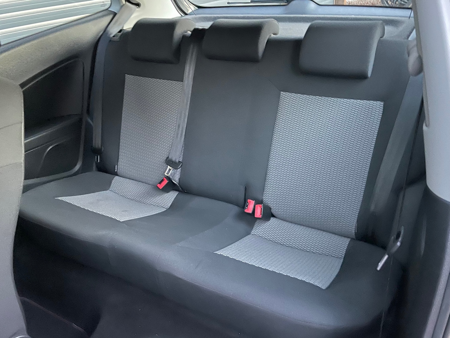 Used Volkswagen Polo 2011 for sale - 76652930: Photo 16