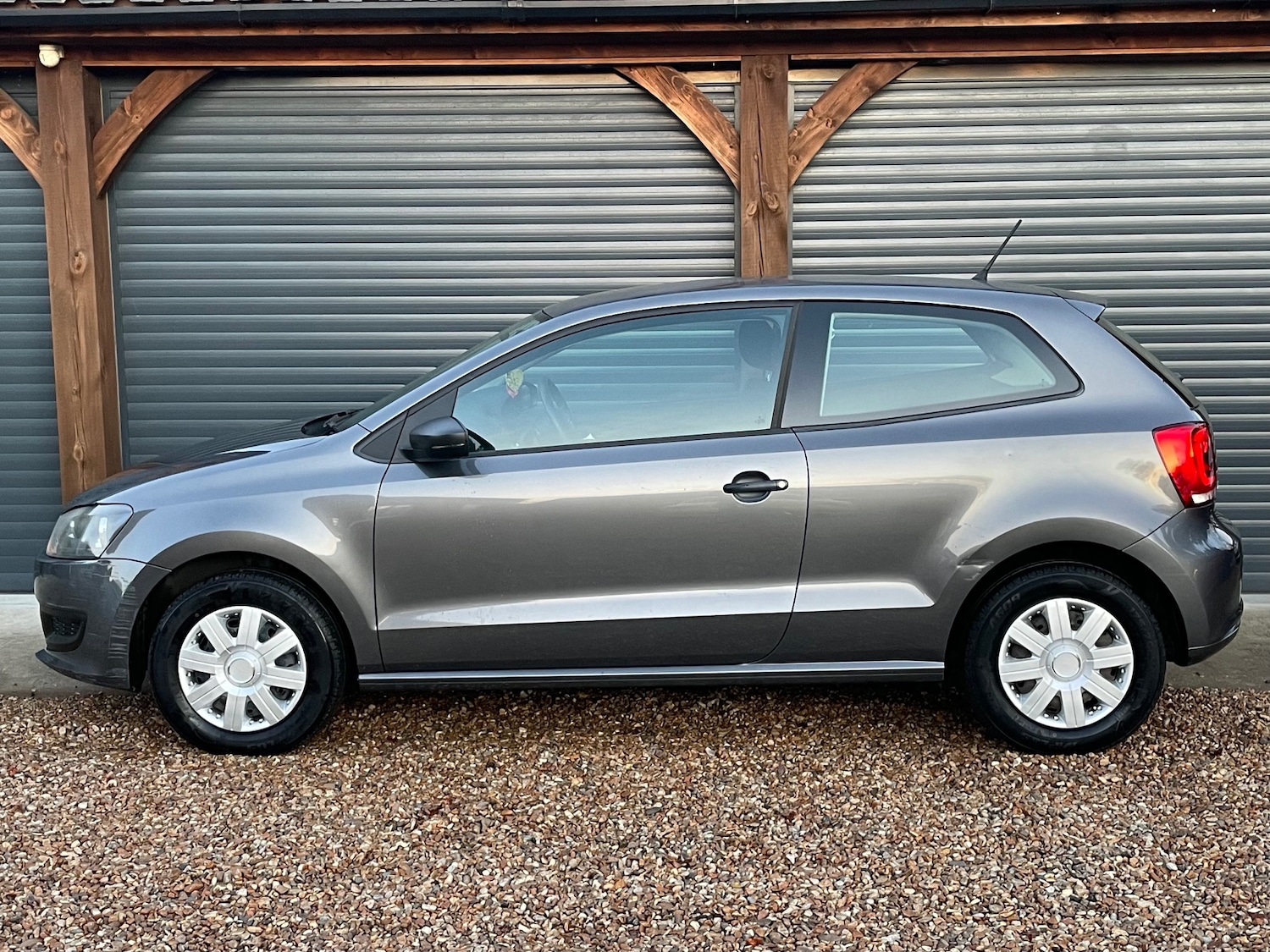 Used Volkswagen Polo 2011 for sale - 76652930: Photo 8
