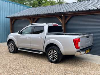 Used Nissan Navara 2017 for sale - 74734894: Photo