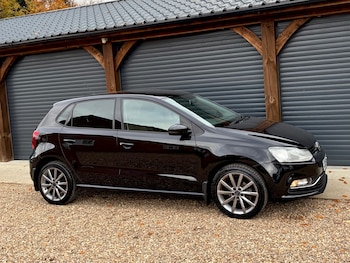 Used Volkswagen Polo 2015 for sale - 76480841: Photo