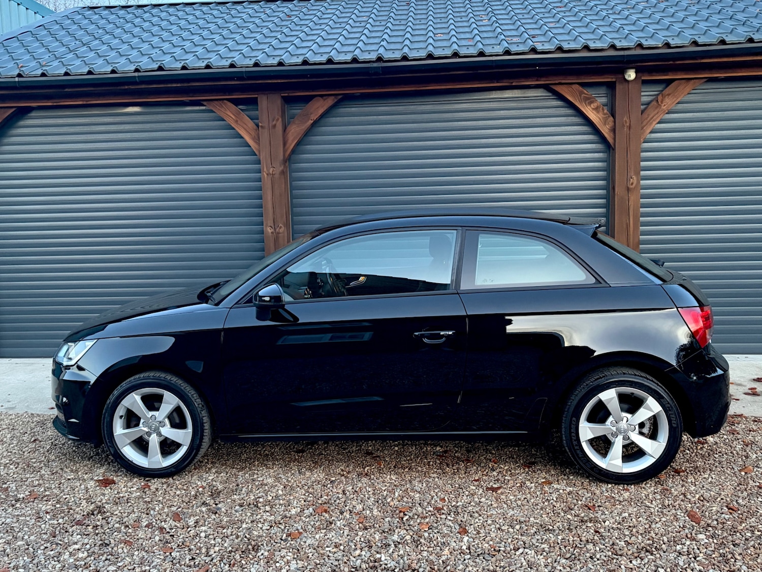 Used Audi A1 2016 for sale - 76570658: Photo 3