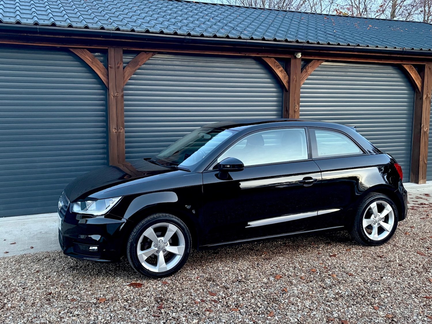 Used Audi A1 2016 for sale - 76570658: Photo 4