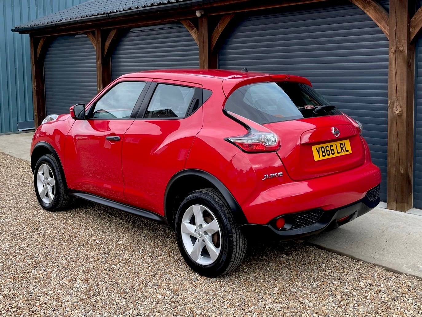 Used Nissan Juke 2016 for sale - 76040799: Photo 2