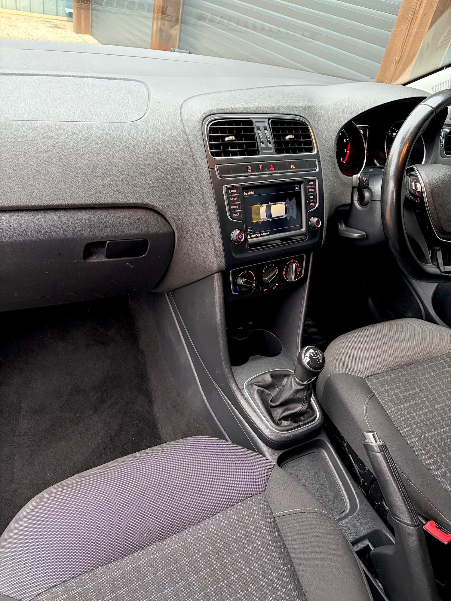 Used Volkswagen Polo 2017 for sale - 76921558: Photo 15