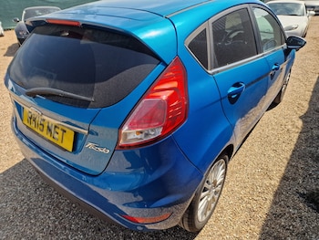 Used Ford Fiesta 2015 for sale - 78474897: Photo