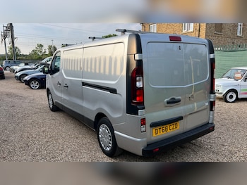 Used Vauxhall Vivaro 2018 for sale - 79173506: Photo