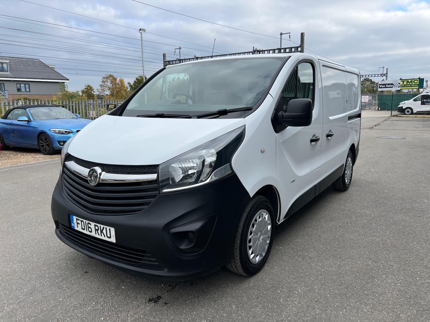 Used Vauxhall Vivaro 2016 for sale - 76249416: Photo 2