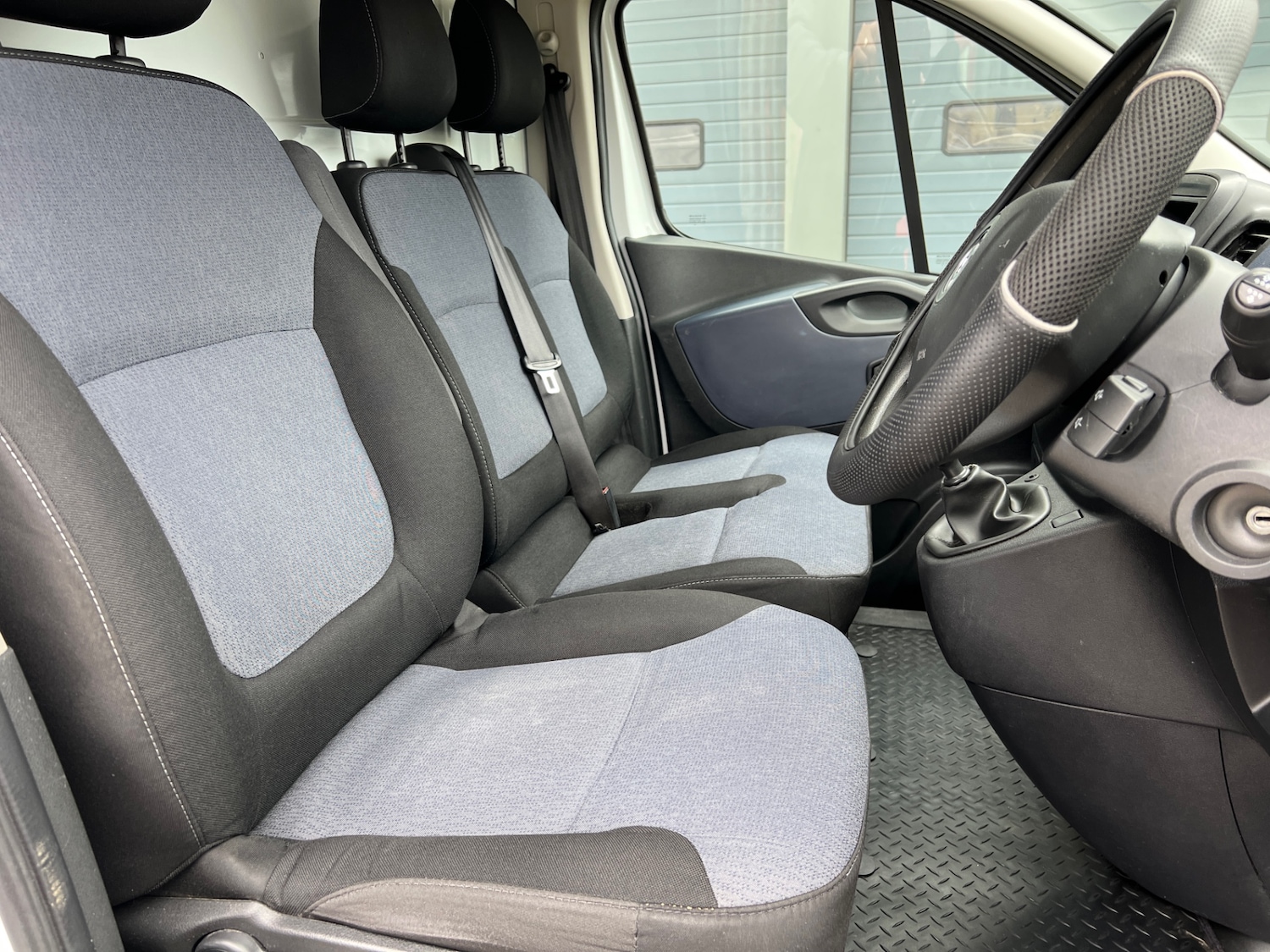 Used Vauxhall Vivaro 2016 for sale - 76249416: Photo 5