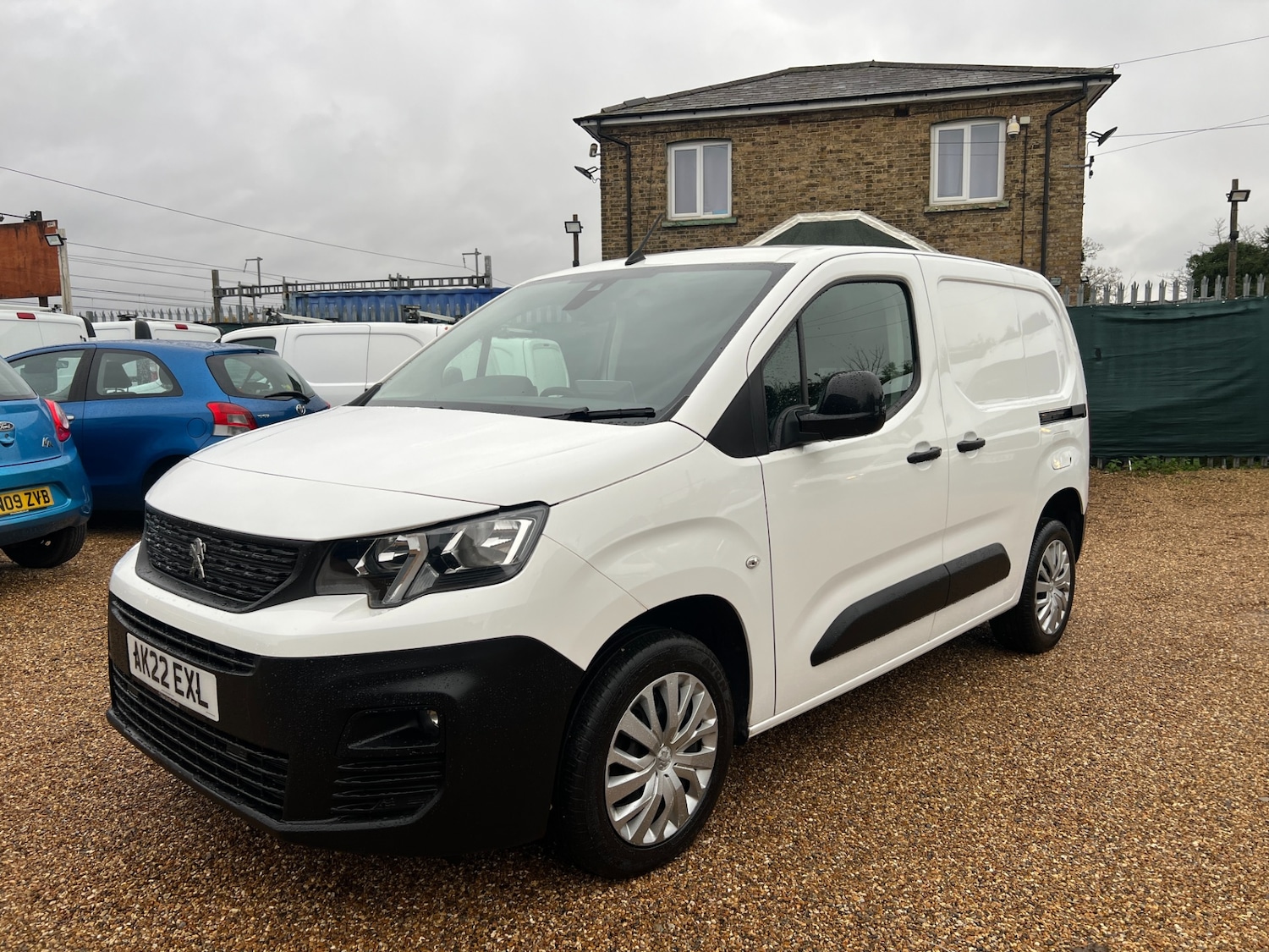 Used Peugeot Partner 2022 for sale - 76818148: Photo 2