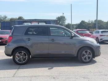 Used Toyota Urban Cruiser 2011 for sale - 79384258: Photo