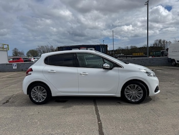 Used Peugeot 208 2017 for sale - 78205920: Photo