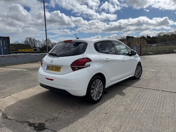 Used Peugeot 208 2017 for sale - 78205920: Photo