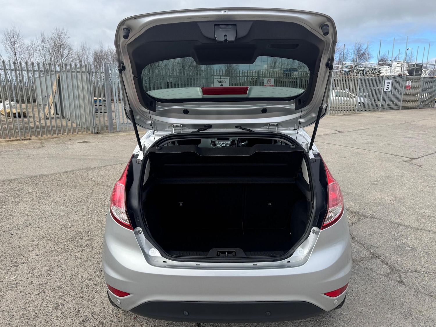 Used Ford Fiesta 2014 for sale - 78082019: Photo 14